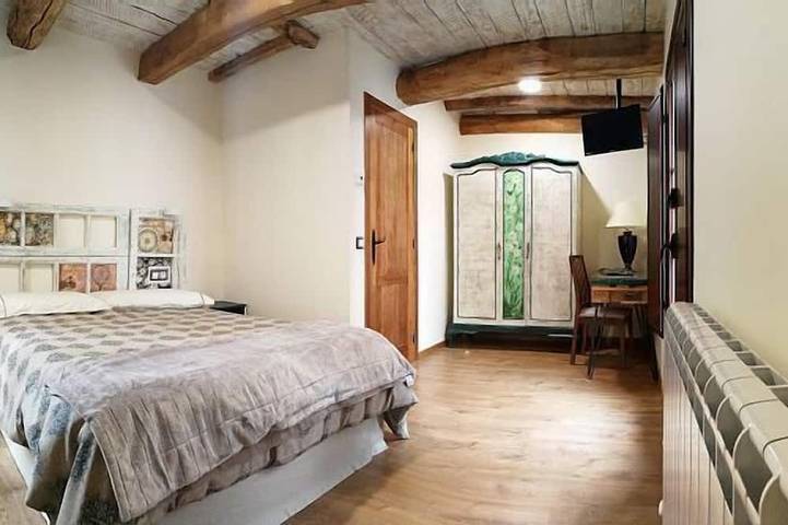 Casa rural para 10 personas, con balcón - 1