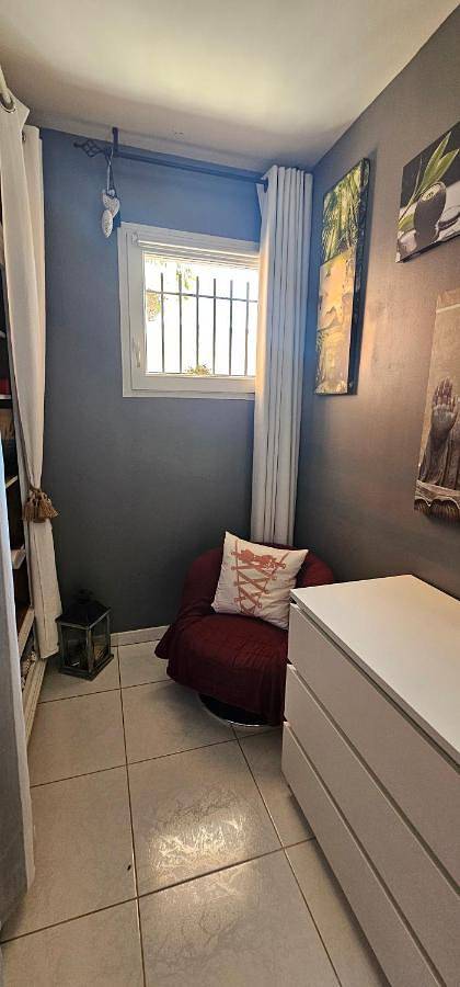 Gîte pour 4 personnes, avec Terrasse ainsi que Jardin et Piscine à Cardet - 3