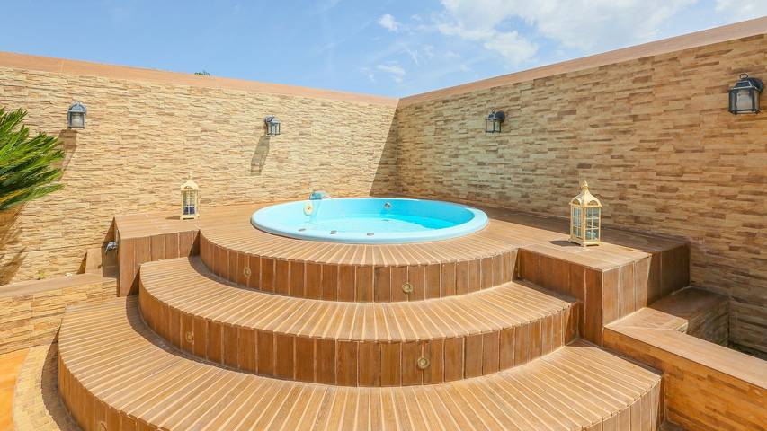 Chalet para 6 personas, con balcón/terraza además de jacuzzi y piscina en Sierra Norte de Sevilla - 2