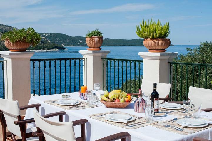 Location de vacances pour 8 personnes, avec jacuzzi et jardin dans Kassiopi - 4