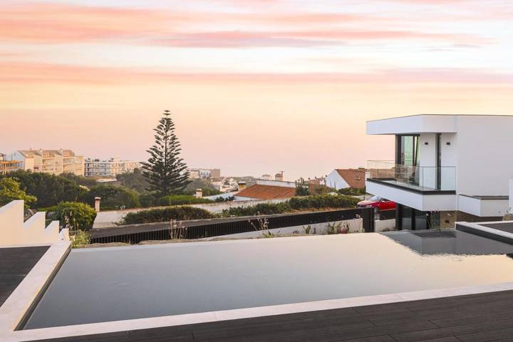 Villa para 8 pessoas, com terraço e vista e ainda piscina and jardim em Ericeira