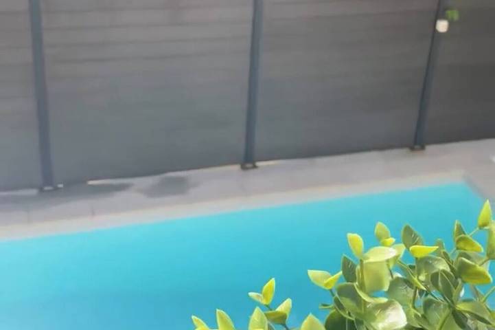 Location de vacances pour 6 personnes, avec Jacuzzi et Terrasse à Saint-Fargeau-Ponthierry