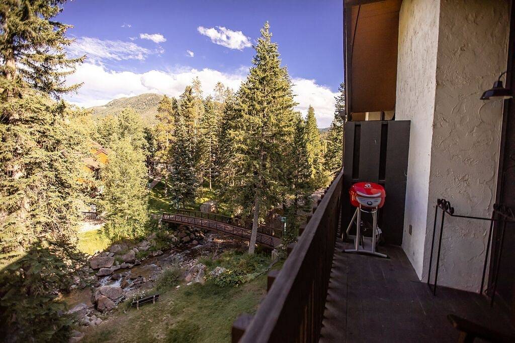 Ganze Wohnung, Top-Floor Alpine Condo • Mountain Views • On Free Bus Line • Perfect for Couples in Bighorn, Vail