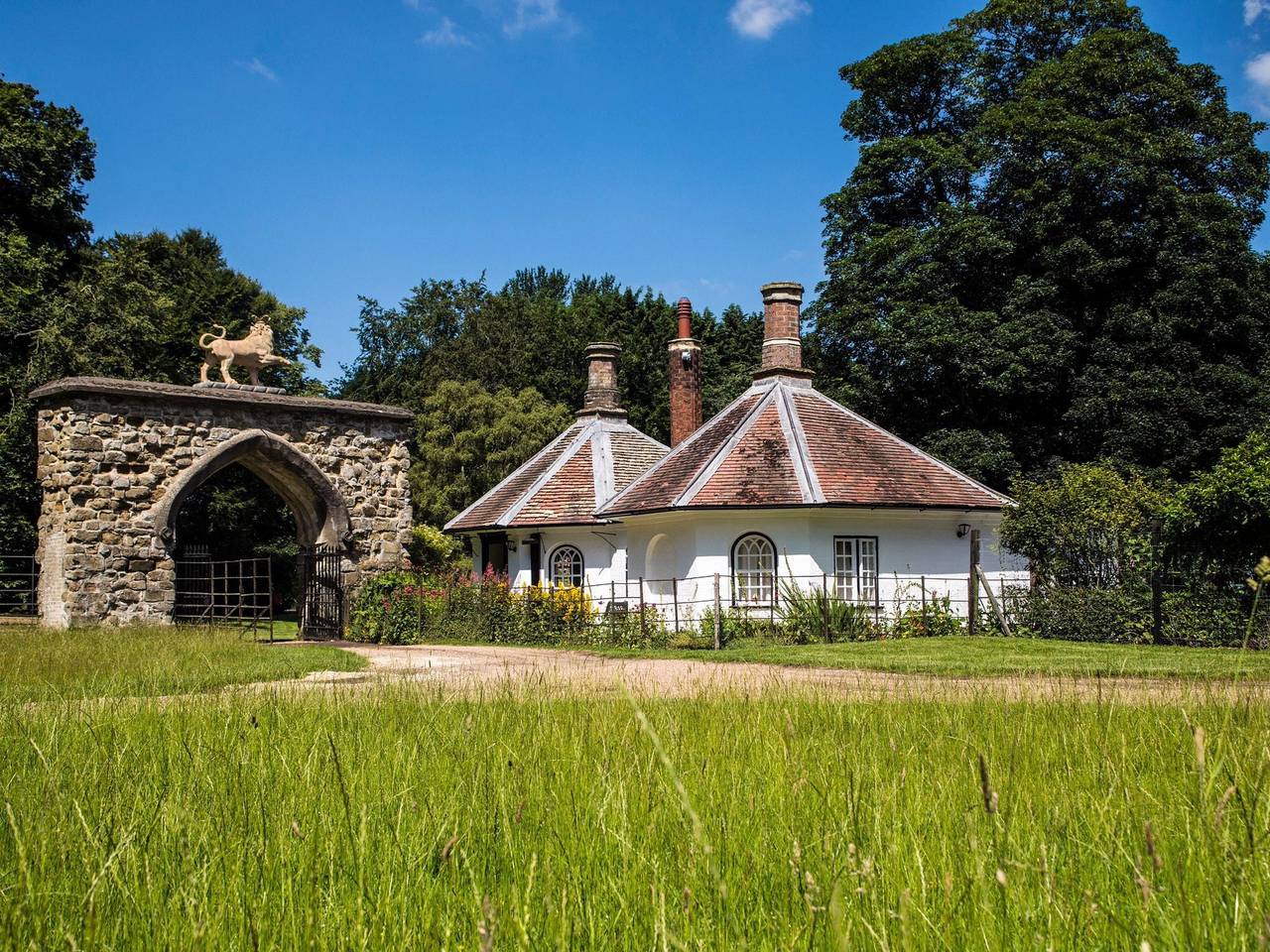 Lion Gate Lodge in Lincolnshire