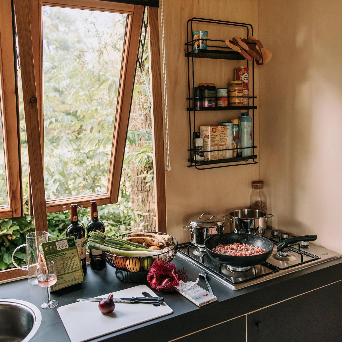 Comfortabel vijf persoons vakantiehuisje op vakantiepark de Achterste Hoef in Bladel in Bladel, Noord-Brabant