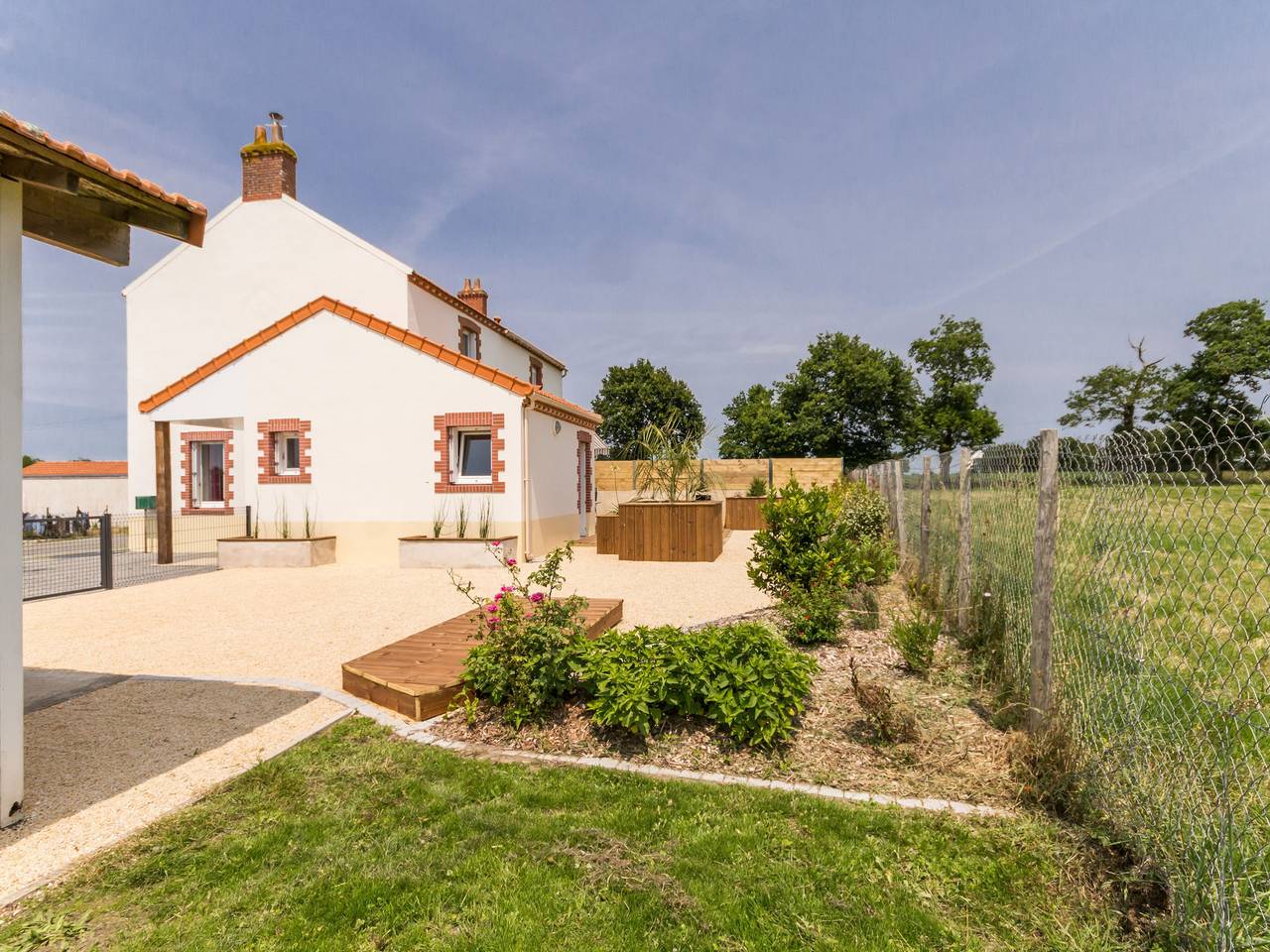 Charming Countryside Home near the Sea with Playground and Baby Gear in Saint-Viaud, Loire Valley