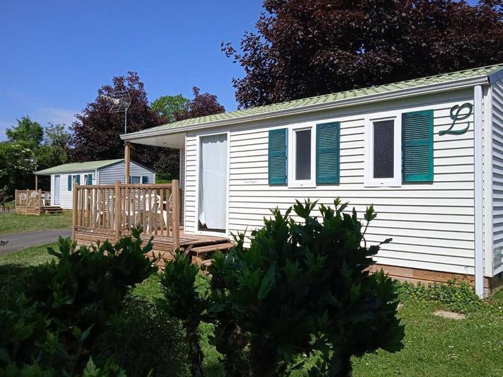 Location de vacances pour 5 personnes, avec piscine et terrasse à Prailles