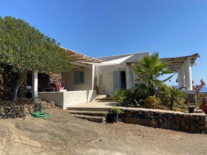 Location de vacances pour 4 personnes, avec Terrasse ainsi que Jardin et Vue à Ustica