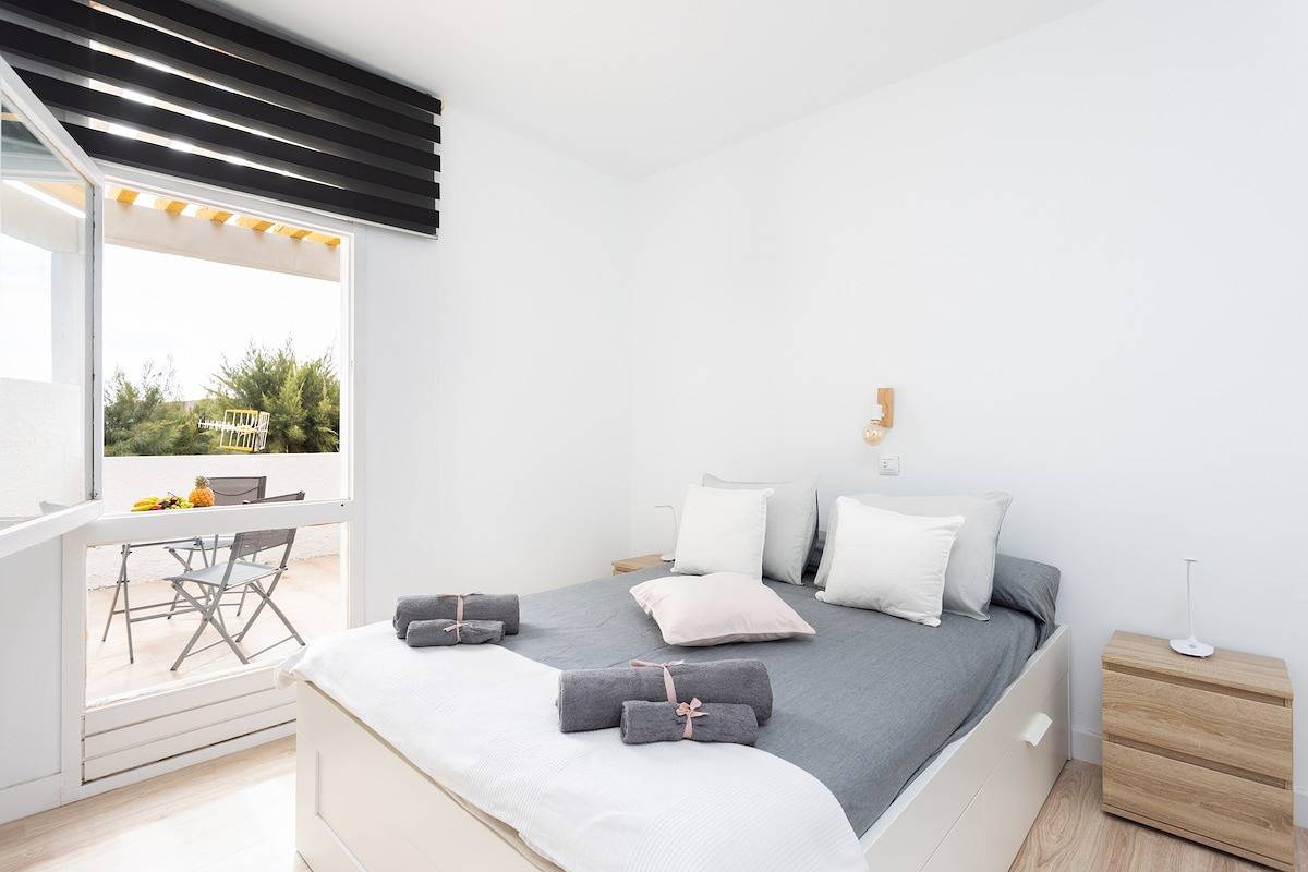 Geheel appartement, Vakantieappartement voor 4 personen met zwembad in Costa del Silencio, Arona