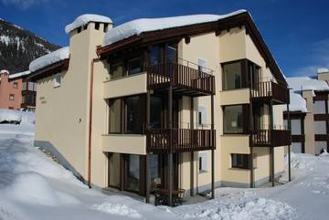 Ferienwohnung für 2 Personen, mit Garten und Balkon in La Punt-Chamues-ch