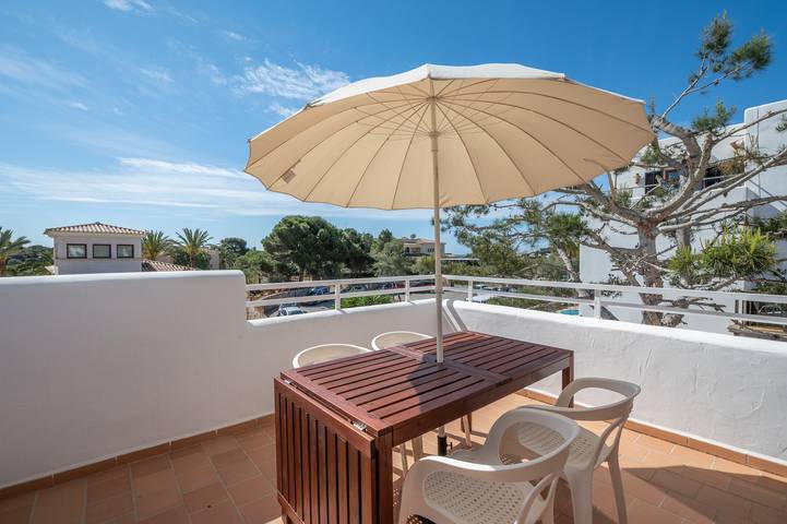 Entire apartment, Apartment with Air Conditioning, Pool, Wi-Fi, Balcony, and Near the Beach in Cala Serena, Felanitx