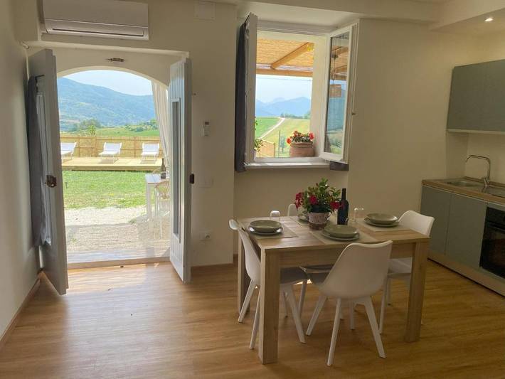Ferienhaus für 3 Personen, mit Ausblick und Garten