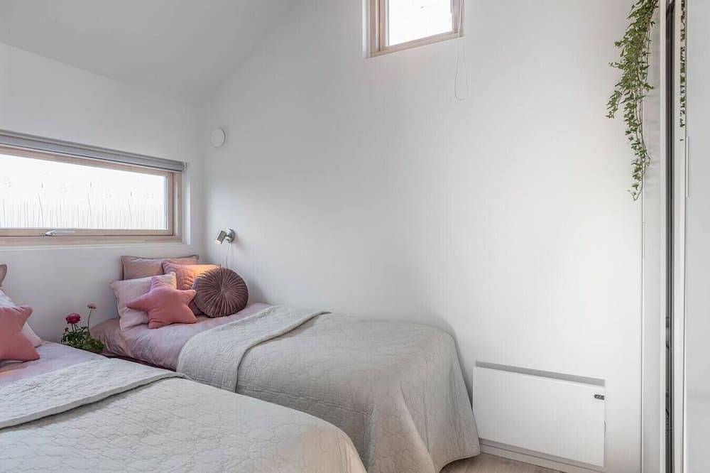 Sparkling newly built house close to city & nature in Schwedische Ostsee