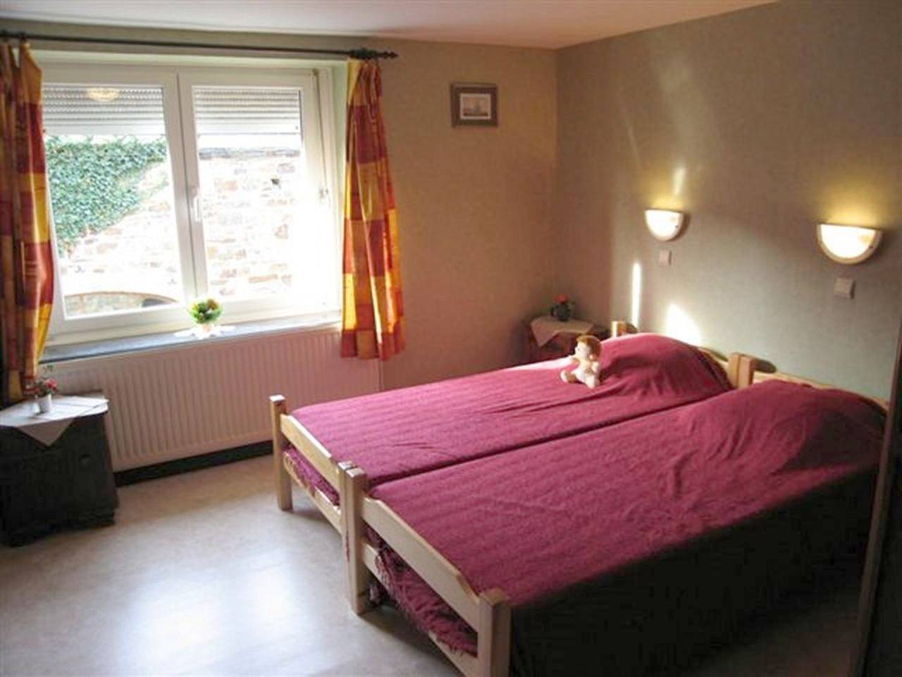 Six-Bedroom House in Awenne, Saint-Hubert