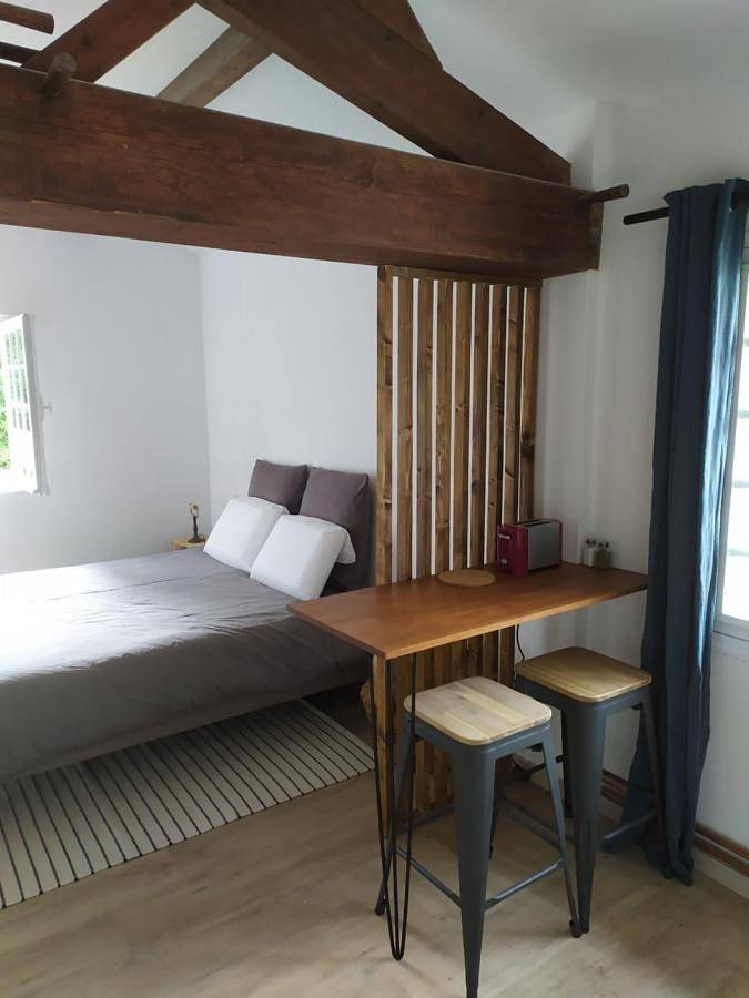 Gîte pour 2 personnes, avec vue et jardin à Mortagne-sur-Sèvre - 2