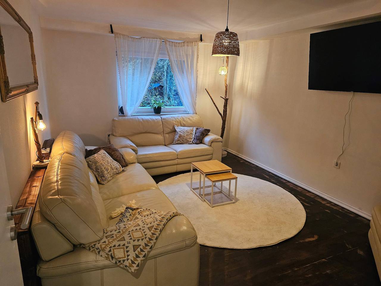 Ganze Ferienwohnung, Appartement/Fewo, Dusche und Bad, Wc, 1 Schlafraum in Dillenburg, Naturpark Lahn-Dill-Bergland