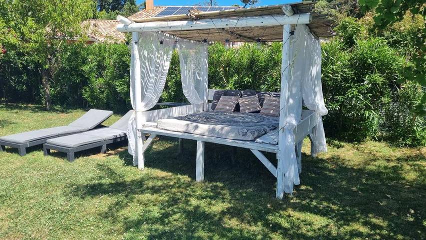 Location de vacances pour 6 personnes, avec jardin et piscine à Saint-Sulpice-la-Pointe - 4