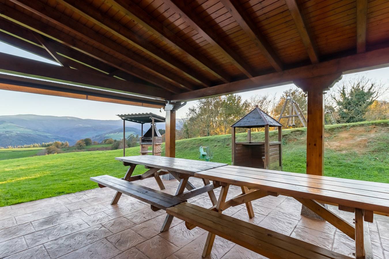 Casa rural 'El Paraiso Del Yayo' con vistas a la montaña, terraza privada y Wi-Fi in Soba, Valle del Asón-Gándara