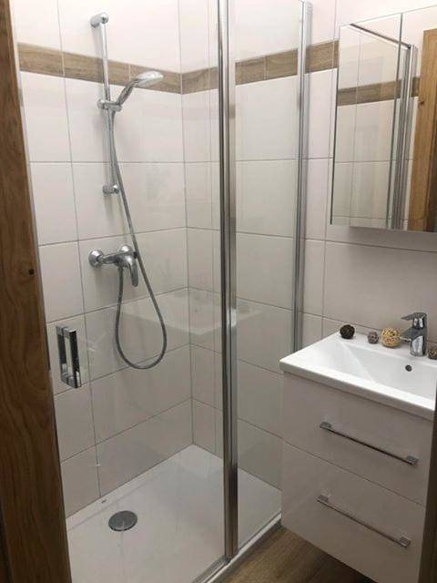 Ganze Wohnung, Ferienwohnung für 2 Personen mit Garten in Eltendorf, Bezirk Jennersdorf
