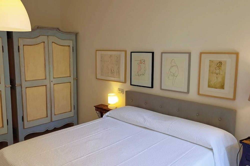 Entire apartment, Wonderful apartment in Bologna center, 1615 sq.ft, bright and comfortable in Bologna, Bologna Province