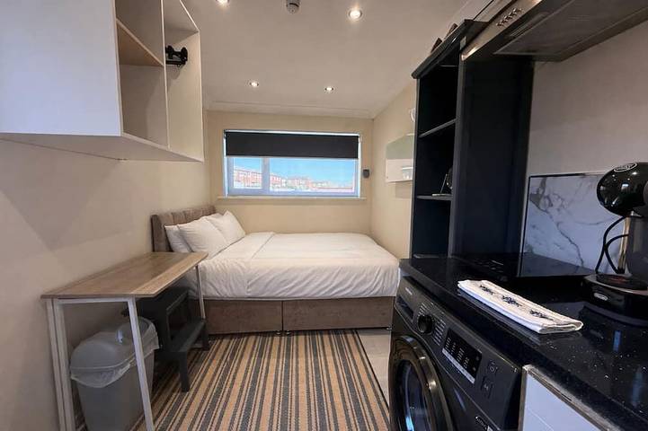 Ganze Wohnung, Modern compact Studio Apt near City Centre in Colchester, Essex
