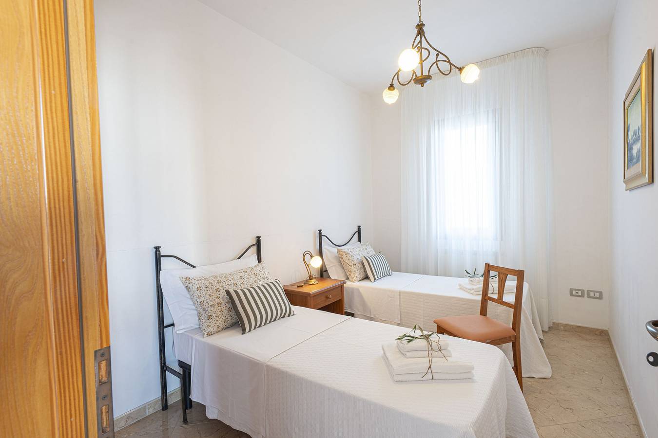 Entire apartment, Ulivo Apartment with Private Terrace, Balcony and Wi-Fi in Gagliano del Capo, Lecce Province