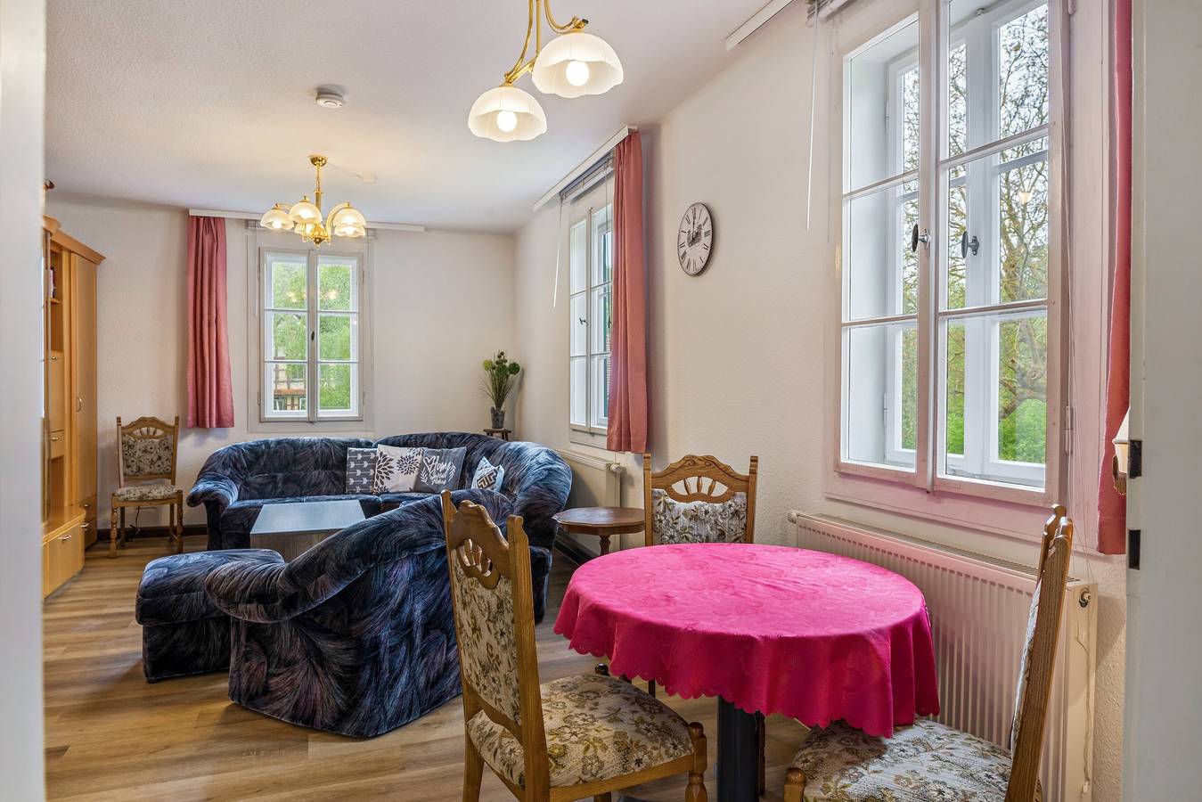 Entire apartment, Apartment 'Ferienwohnung Schlossblick' with Private Terrace, Private Garden and Wi-Fi in Burgk, Thuringian Slate Mountains