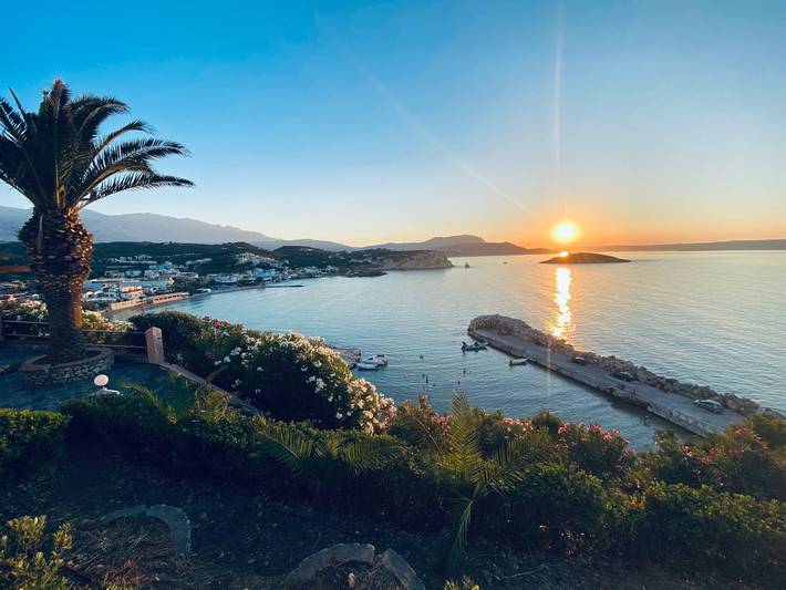 Gîte pour 5 personnes, avec balcon et jardin ainsi que vue sur l’océan et vue dans Almirida - 4