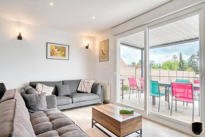 Location de vacances pour 9 personnes, avec terrasse et piscine à Ranville - 3