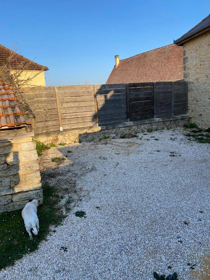 Location de vacances pour 6 personnes, avec vue et jardin, animaux acceptés à Saint-Aubin-de-Nabirat - 2