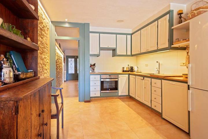 Casa rural para 6 personas, con piscina además de terraza y jardín en Peratallada - 3