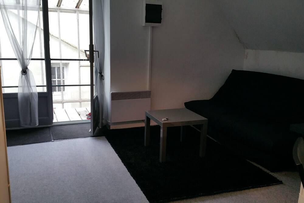 Apartamento entero, Studio 1st floor on the route des châteaux - Meung in Meung-sur-Loire, Valle del Loira