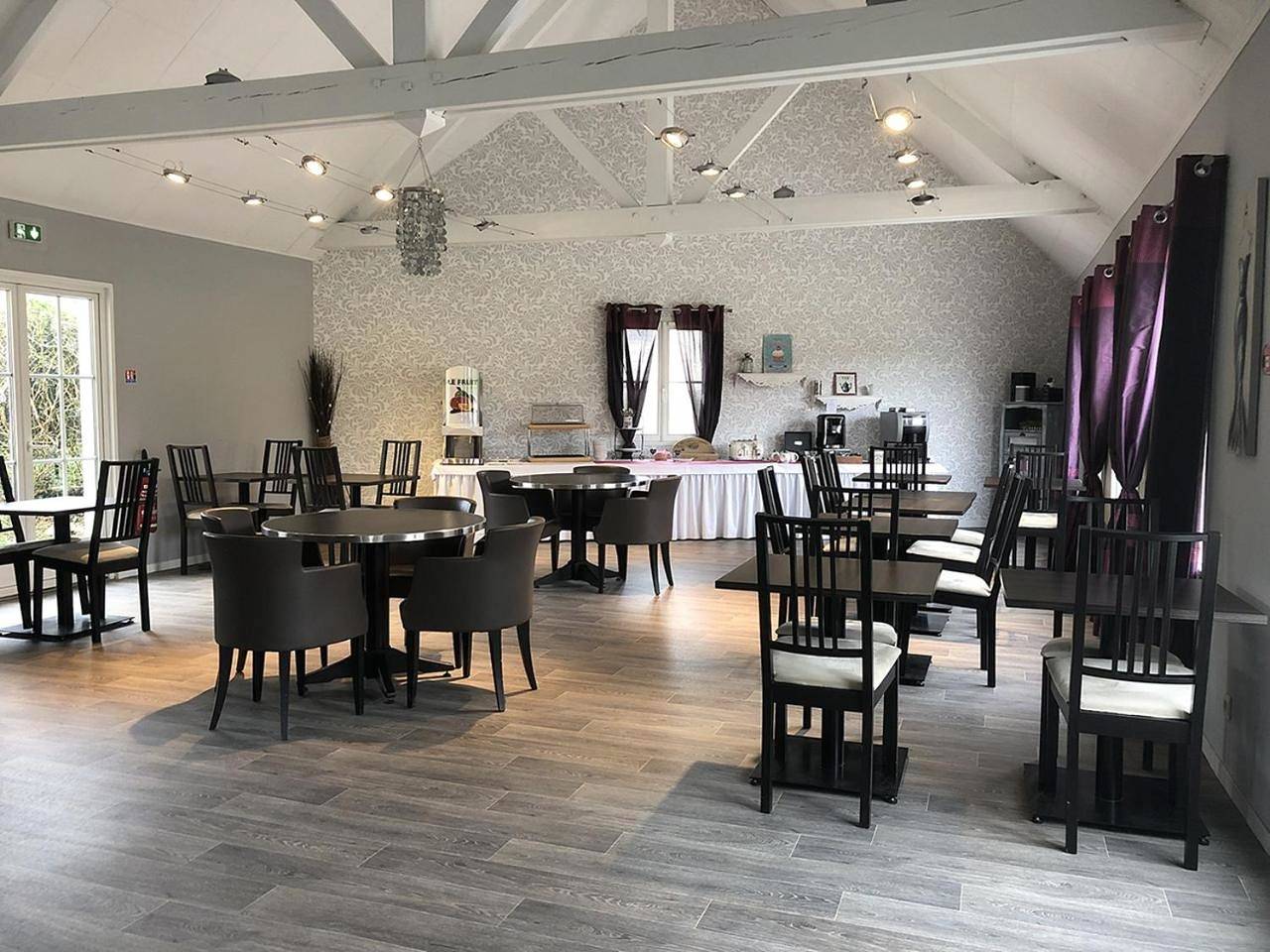 Hôtel Hapy in Houdan, Yvelines