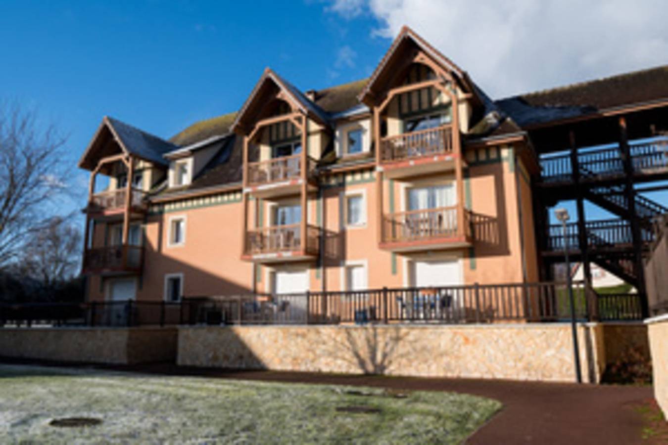 Appartement entier, Côte Fleurie · Cocon normand, balcon & parking in Saint-Arnoult, Région de Lisieux