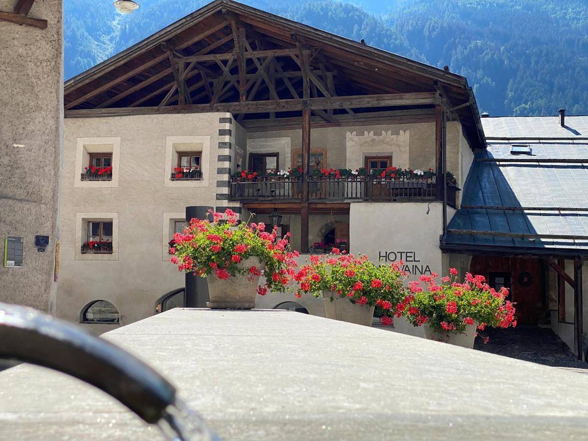 Hotel Chasa Chalavaina - Historisches Hotel des Jahres 2024 in Müstair, Val Müstair
