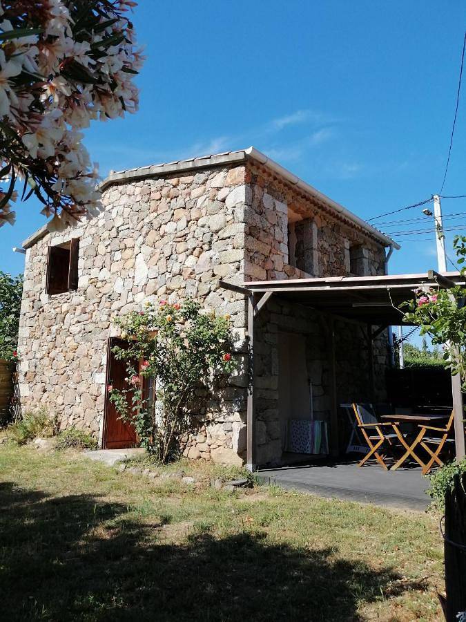 Location de vacances pour 4 personnes, avec vue et jardin à Sarrola-Carcopino - 3