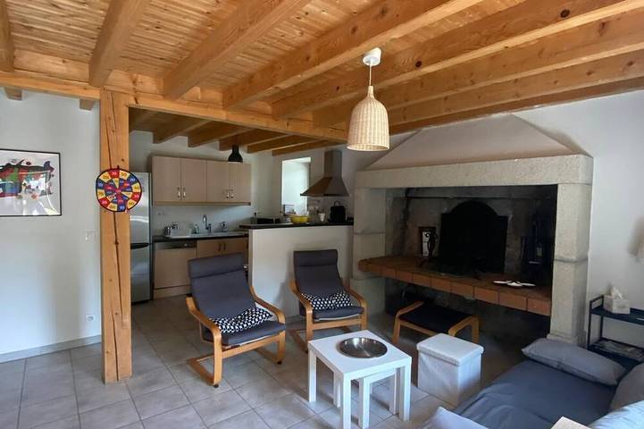 Maison de campagne pour 10 personnes, avec jardin à Vorey - 2