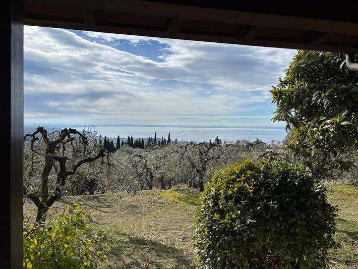 Villa per 8 persone, con vista lago e panorama nonché giardino a Bardolino