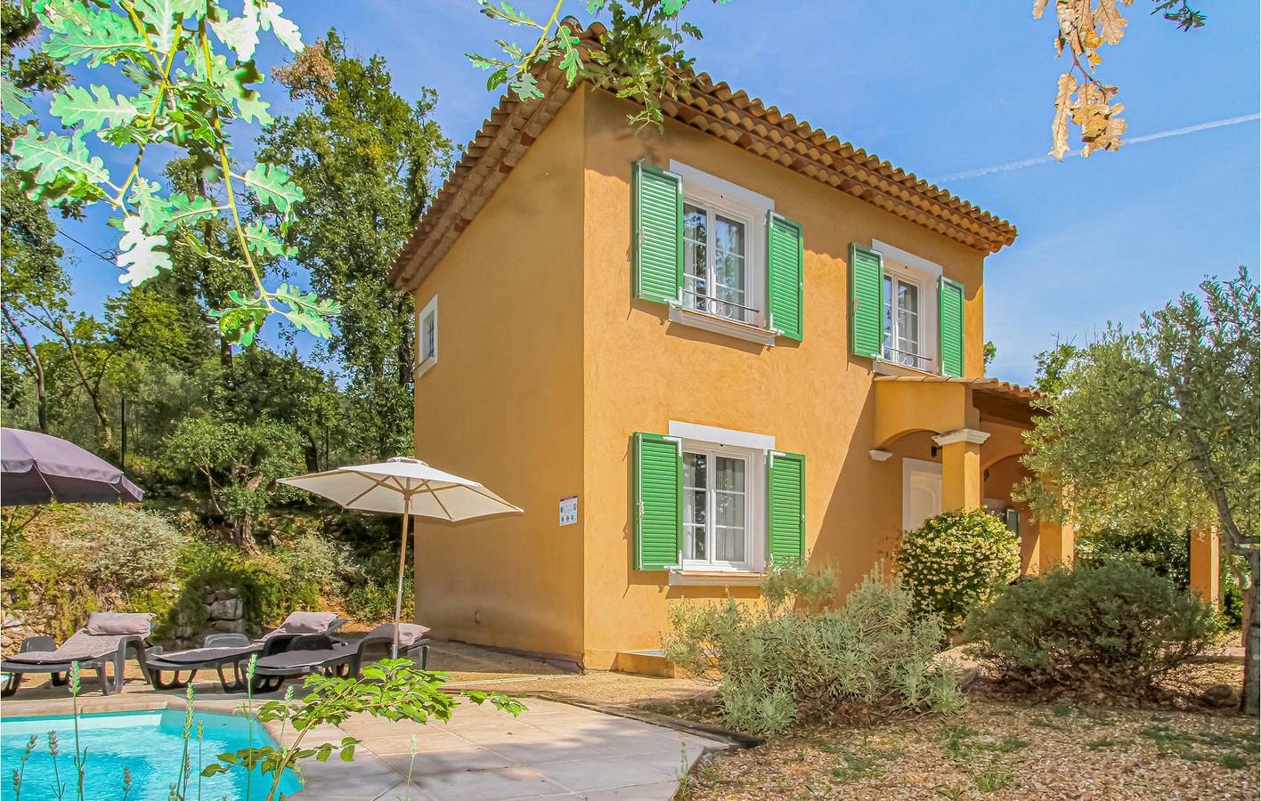 Luxuriöses 100m² Apartment mit Annehmlichkeiten und Ausblick in Callian, Draguignan Region