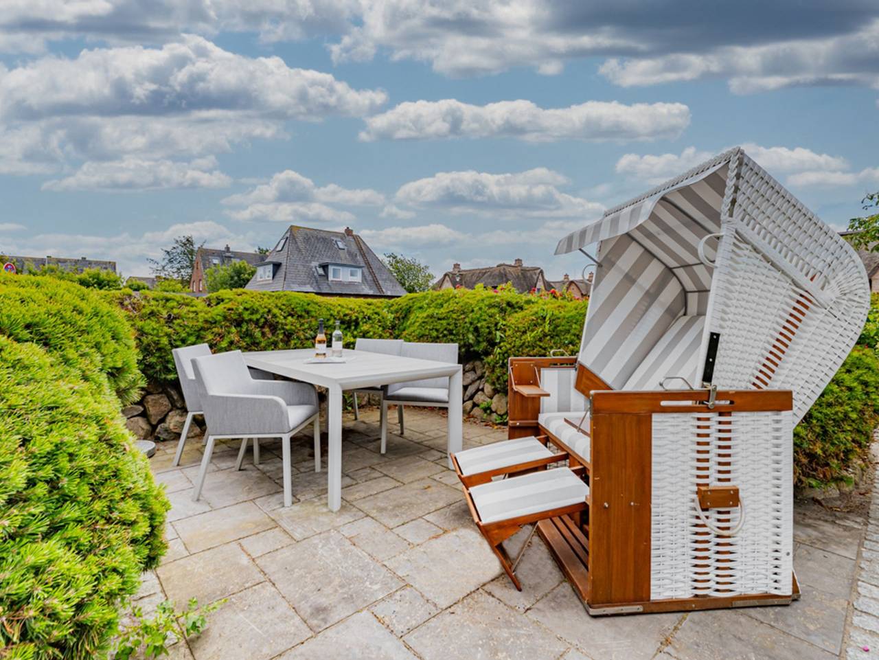 Ganze Ferienwohnung, Ferienliebe Strandzeit - Gemütliche Ferienwohnung für bis zu 4 Personen in Wenningstedt in Wenningstedt, Sylt