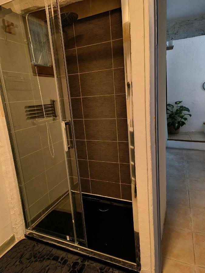 Chambre d’hôte pour 3 personnes, avec jacuzzi ainsi que piscine et jardin dans les Alpes-de-Haute-Provence - 4