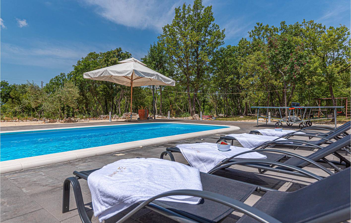 Ferienhaus für 8 Personen mit Pool in Dalmatinisches Zagora