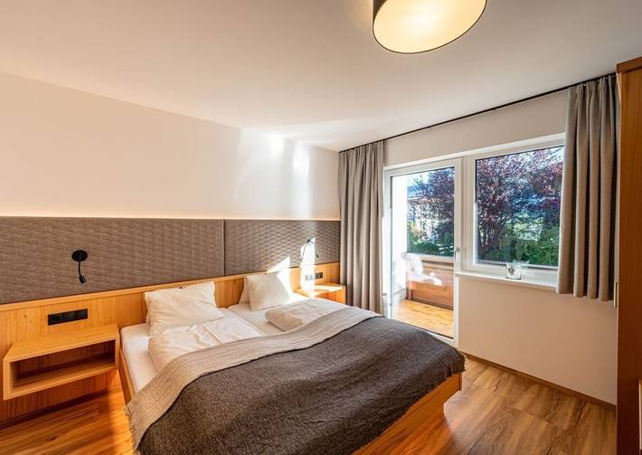 Ferienwohnung für 4 Personen, mit Balkon und Terrasse sowie Sauna und Ausblick in Ehrwald