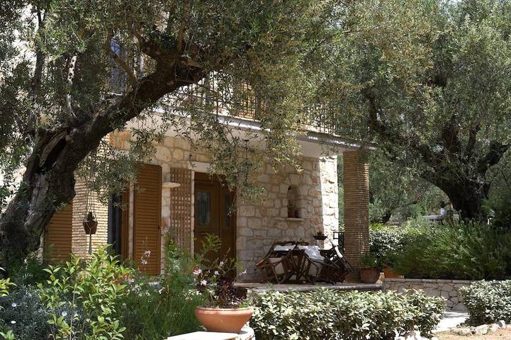 Casa vacanza per 6 persone, con giardino e balcone in Laganas
