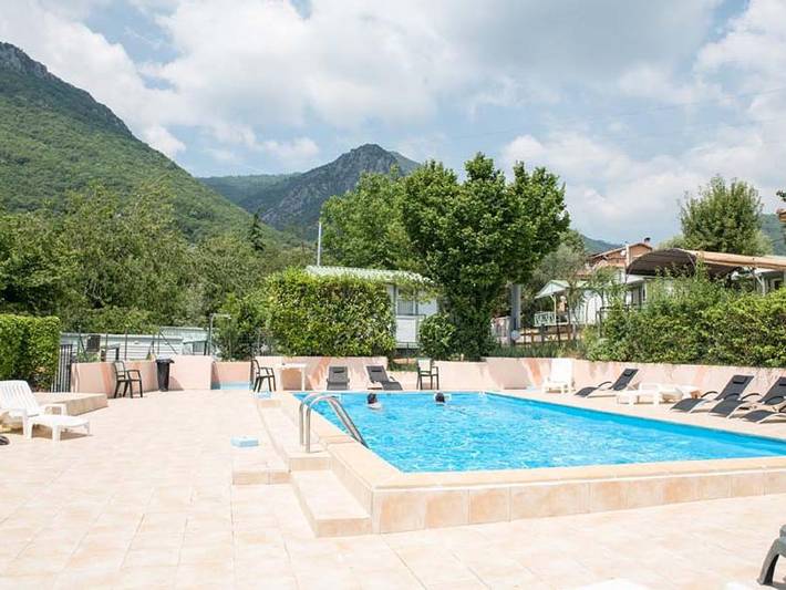 Camping Le Mas Fleuri - Mobilhome 6 personnes - Riviera 29m² - 2 chambres - 1 canapé - Convertible in Sospel, Côte méditerranéenne (France)