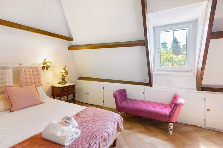 Guest Room “Chambre Camélia” with Breakfast Included in Lieurey, Bernay region