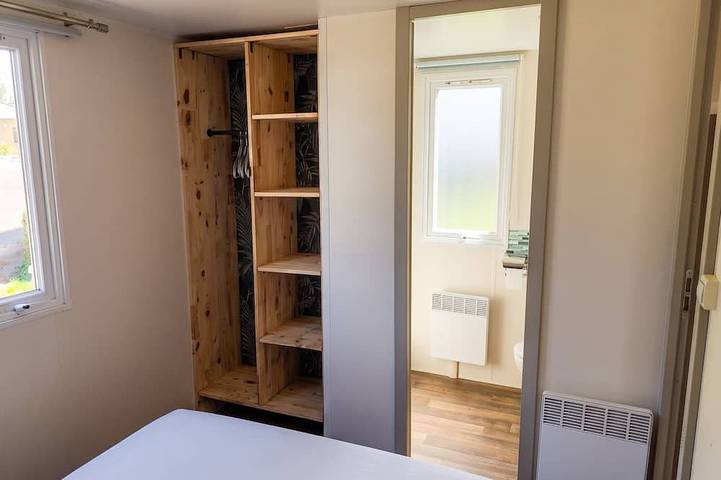 Location de vacances pour 8 personnes, avec Terrasse ainsi que Jardin et Piscine à Saint-Symphorien-le-Valois - 4