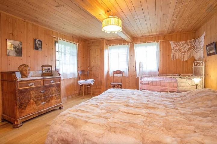 Gîte pour 7 personnes, avec terrasse ainsi que jardin et jacuzzi à Bex - 4