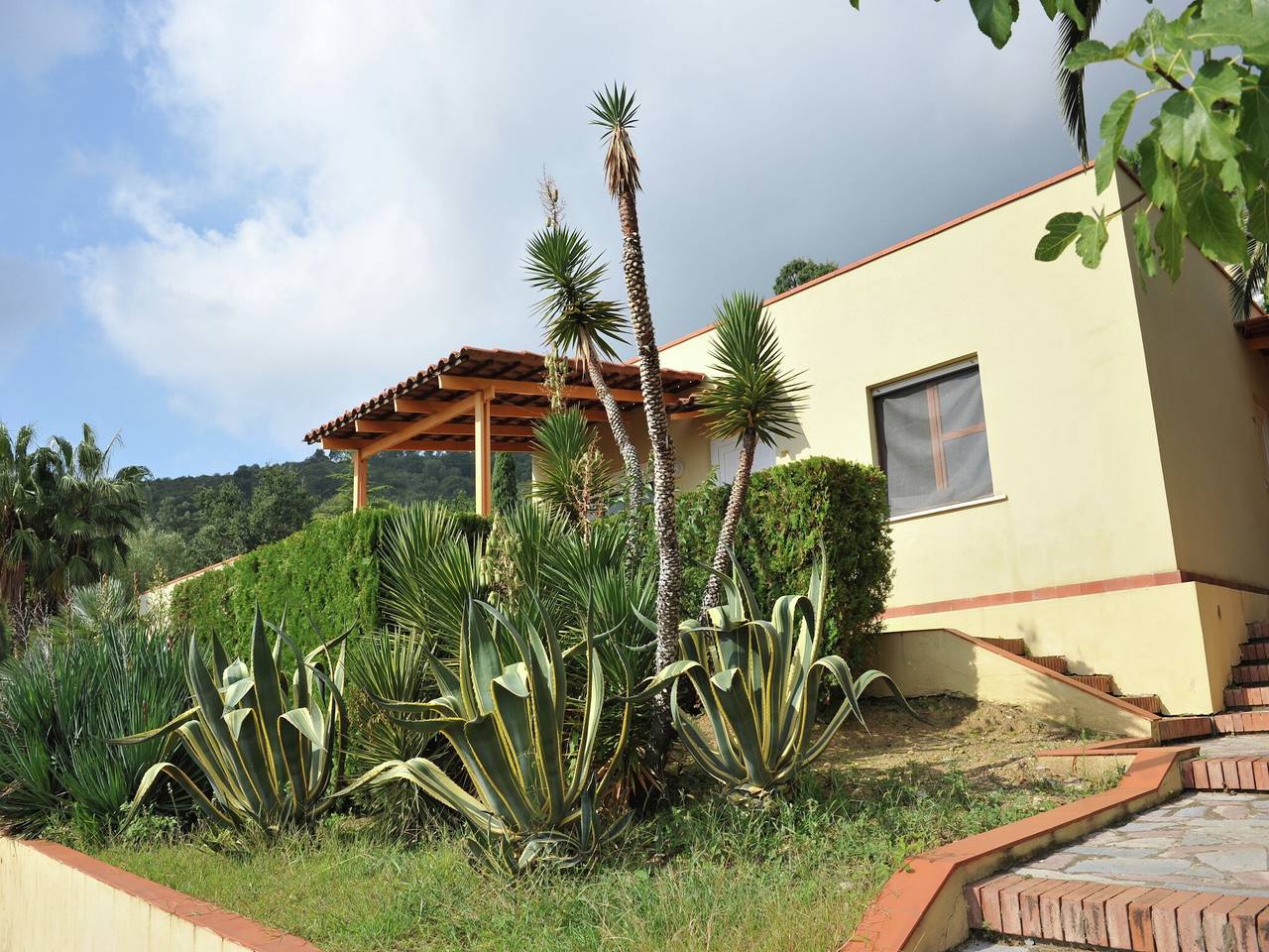 Romantic Escape w/ Terrace in Centola, Cilento