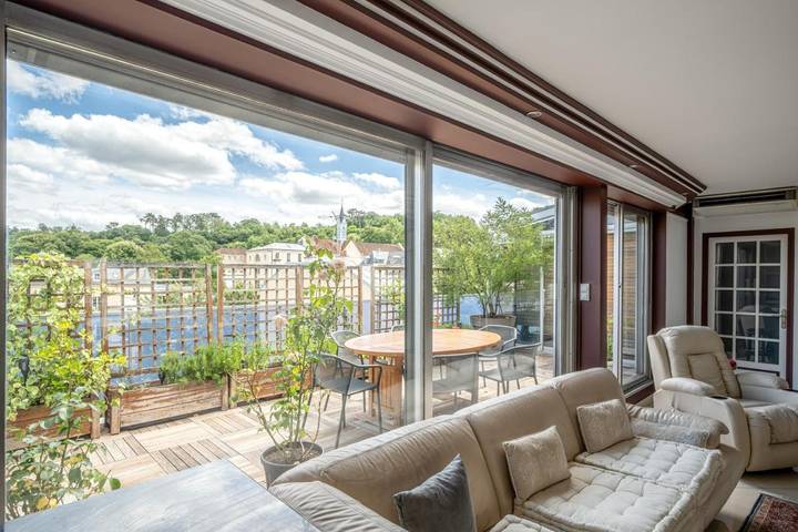 Ferienwohnung für 8 Personen, mit Balkon und Whirlpool sowie Terrasse und Ausblick in Schloss Versailles - 4